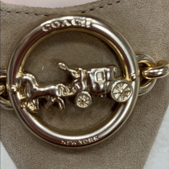 COACH AUDREY SUEDE PUMPS WITH GOLD STAGECOACH IN PEANUT SIZE US 8 - Picture 2 of 9